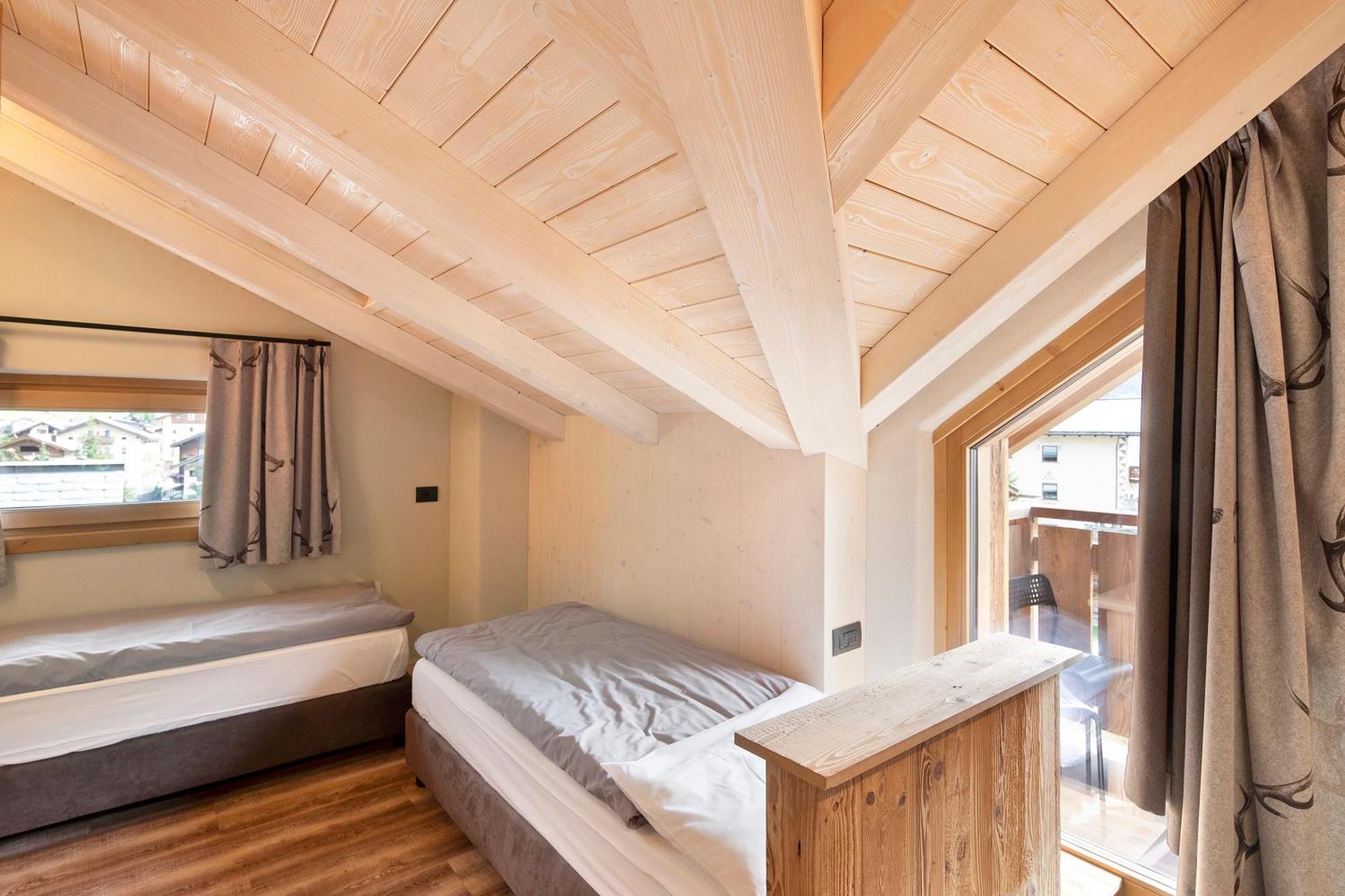 Leur Gusja Golp Trilocale Appartement